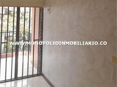 Casa en venta en Calatrava, Itagüí · foto 3 de 11