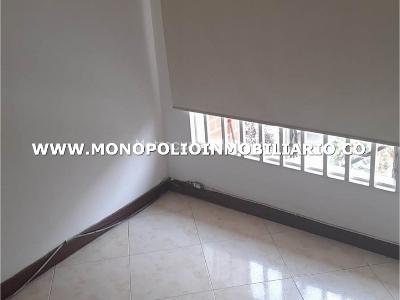 Casa de 2 alcobas en venta en Calatrava, Itagüí, 56 m² · foto 9 de 11