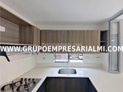 Apartamento en venta en San German, Medellín · foto 3 de 19