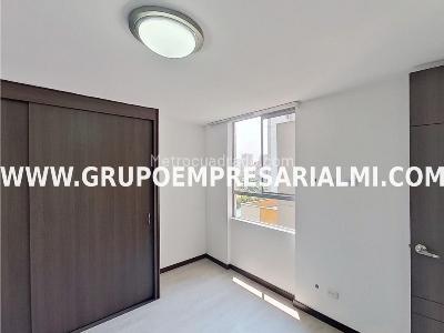 Apartamento en venta en San German, Medellín · foto 6 de 19