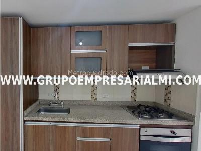 Apartamento de 3 alcobas en venta en Cabañas, Bello, 66 m² · foto 2 de 17
