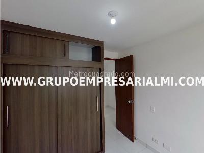 Apartamento de 3 alcobas en venta en Cabañas, Bello, 66 m² · foto 4 de 17