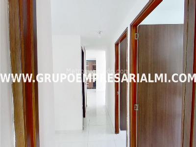 Apartamento de 3 alcobas en venta en Cabañas, Bello, 66 m² · foto 5 de 17