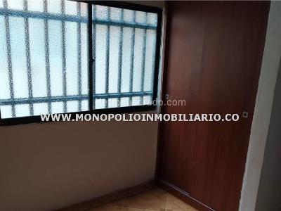 Casa de 5 alcobas en venta en San Javier, Medellín, 147 m² · foto 5 de 10