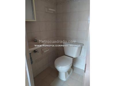 Casa de 5 alcobas en venta en San Javier, Medellín, 147 m² · foto 9 de 10