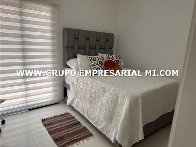 Apartamento de 3 alcobas en arriendo en Laureles, Medellín, 80 m² · foto 6 de 14