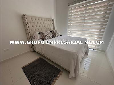 Apartamento de 3 alcobas en arriendo en Laureles, Medellín, 80 m² · foto 11 de 14