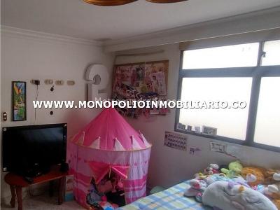 Casa de 4 alcobas en venta en Castilla, Medellín, 125 m² · foto 6 de 11