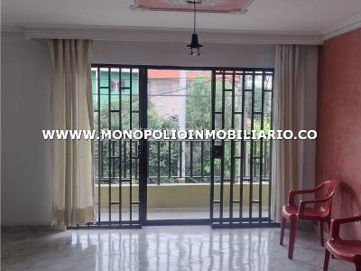 Casa de 4 alcobas en venta en Castilla, Medellín, 125 m² · foto 9 de 11