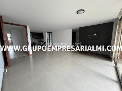 Apartamento de 2 alcobas en venta en El Poblado, Medellín, 116 m² · foto 2 de 20