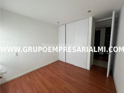 Apartamento de 2 alcobas en venta en El Poblado, Medellín, 116 m² · foto 11 de 20