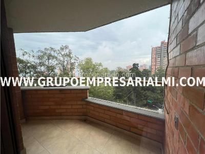 Apartamento de 2 alcobas en venta en El Poblado, Medellín, 116 m² · foto 19 de 20