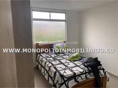Apartamento de 4 alcobas en venta en Belen, Medellín, 110 m² · foto 4 de 6