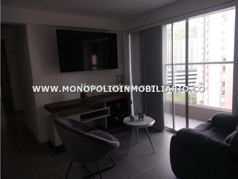 Charming 3BR Apartment with Scenic Views in Belen - 4