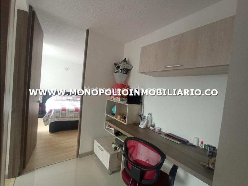 Apartamento Ideal de 3 Alcobas en Los Colores con Estudio - 8