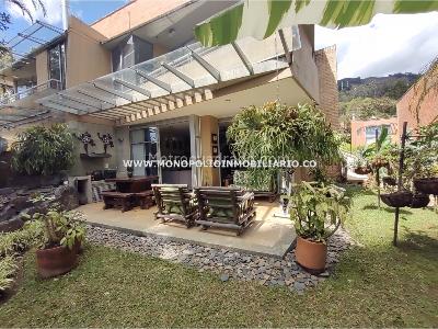 Casa de 3 alcobas en venta en El Poblado, Medellín, 62 m² · foto 19 de 20