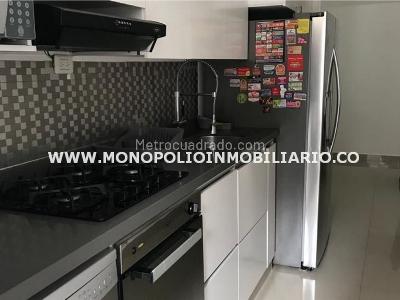 Apartamento de 2 alcobas en arriendo en Los Balsos, Medellín, 85 m² · foto 2 de 15