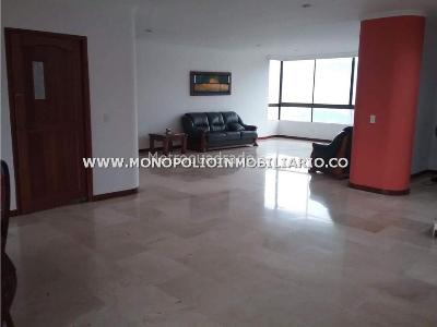 Apartamento de 4 alcobas en venta en El Poblado, Medellín, 400 m² · foto 3 de 11