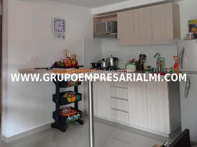 Apartamento de 3 alcobas en venta en Cabañas, Bello, 67 m² · foto 3 de 11