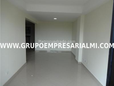 Apartamento de 3 alcobas en venta en Cabañas, Bello, 129 m² · foto 5 de 13