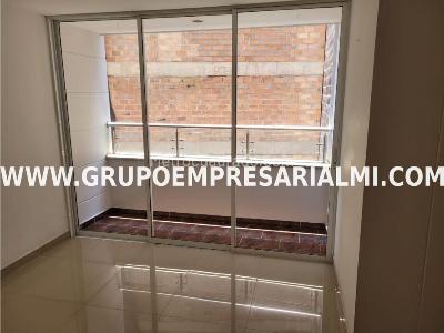 Apartamento de 2 alcobas en venta en Los Alcazares, Sabaneta, 59 m² · foto 2 de 7