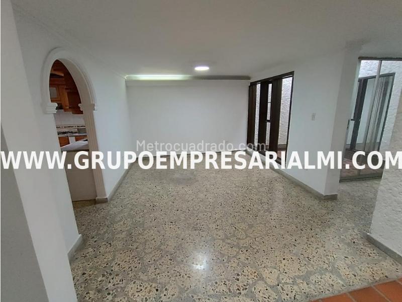 Spacious 3BR House in Los Colores