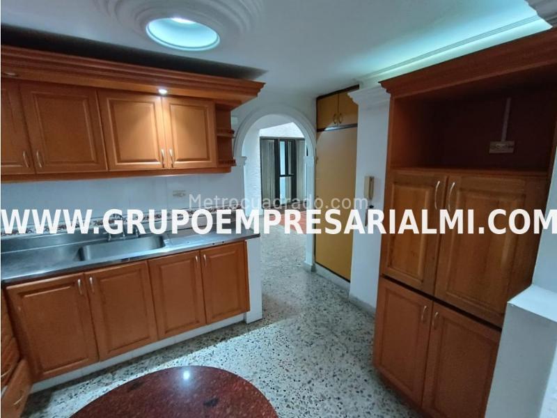 Spacious 3BR House in Los Colores - 5