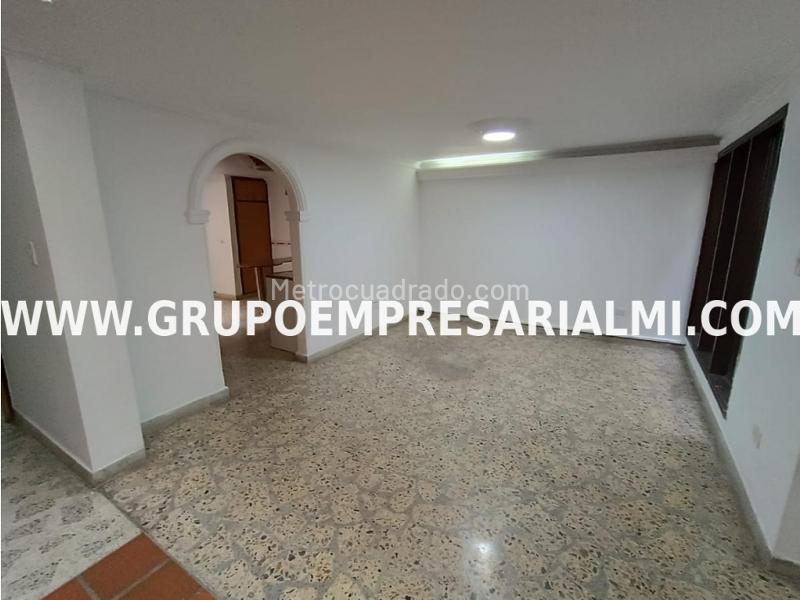 Spacious 3BR House in Los Colores - 8