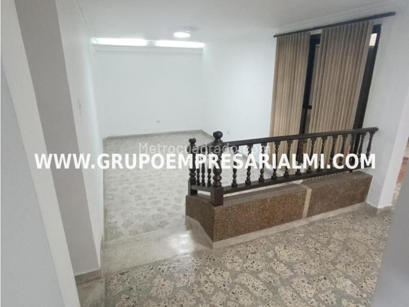 Spacious 3BR House in Los Colores - 9