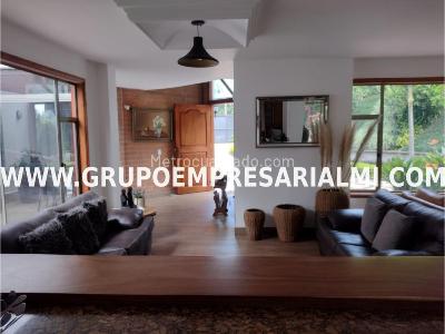 Casa de 4 alcobas en venta en El Chocho, Envigado, 1200 m² · foto 5 de 20