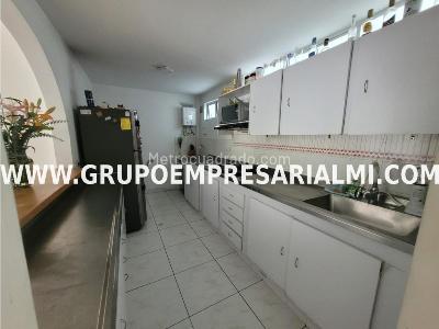 Apartamento de 2 alcobas en venta en Calasanz, Medellín, 87 m² · foto 7 de 12