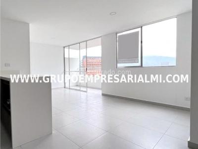 Apartamento de 3 alcobas en venta en El Poblado, Medellín, 77 m² · foto 2 de 14