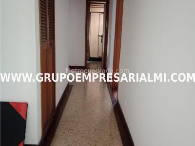 Apartamento de 4 alcobas en venta en El Poblado, Medellín, 157 m² · foto 18 de 20