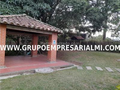 Casa de 2 alcobas en venta en Suramerica, Itagüí, 62 m² · foto 18 de 19