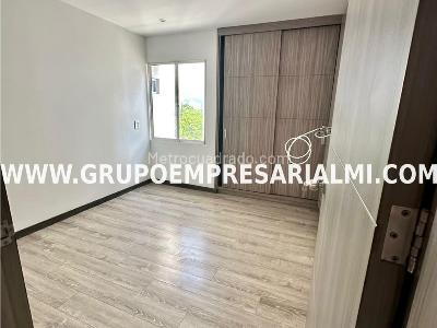 Apartamento de 3 alcobas en venta en Laureles, Medellín, 104 m² · foto 11 de 20