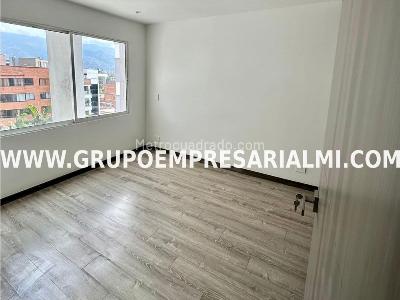 Apartamento de 3 alcobas en venta en Laureles, Medellín, 104 m² · foto 14 de 20