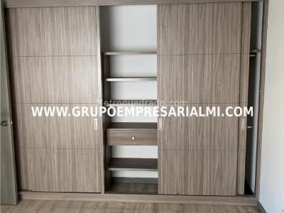 Apartamento de 3 alcobas en venta en Laureles, Medellín, 104 m² · foto 18 de 20