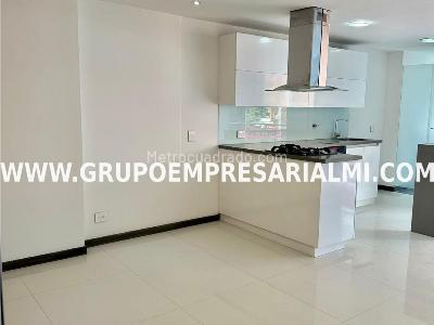 Apartamento de 3 alcobas en venta en Laureles, Medellín, 104 m² · foto 5 de 20