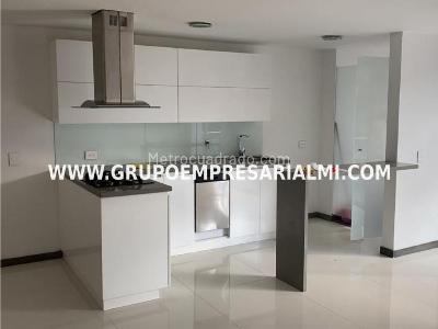 Apartamento de 3 alcobas en venta en Laureles, Medellín, 104 m² · foto 8 de 20