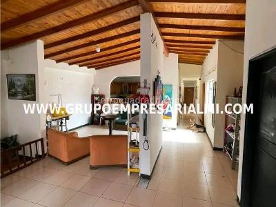 Casa de 4 alcobas en venta en Las Margaritas, Itagüí, 148 m² · foto 4 de 19
