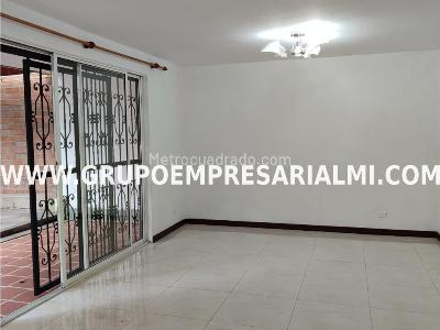 Casa de 4 alcobas en venta en La Doctora, Sabaneta, 187 m² · foto 2 de 7