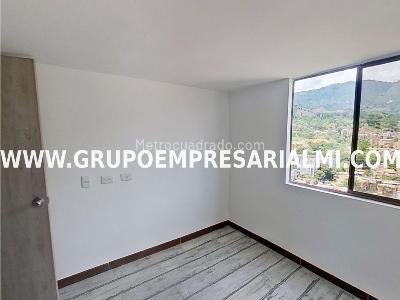 Apartamento de 3 alcobas en venta en El Trapiche, Bello, 75 m² · foto 8 de 10