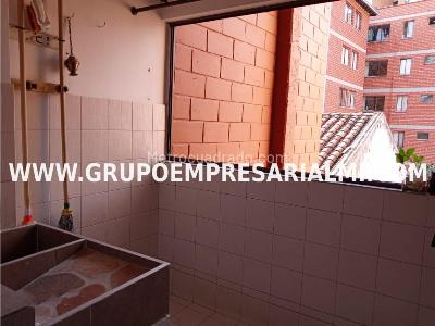 Apartamento en venta en Laureles, Medellín · foto 8 de 10