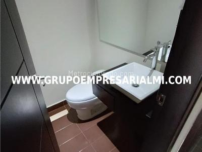 Apartamento de 1 alcoba en arriendo en Laureles, Medellín, 45 m² · foto 16 de 18