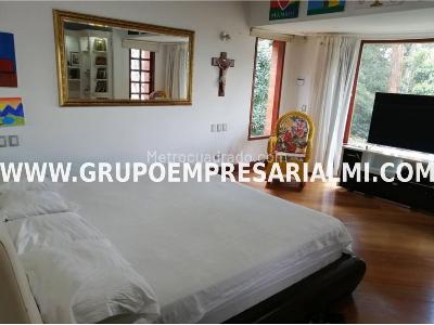 Casa de 5 alcobas en venta en El Poblado, Medellín, 1240 m² · foto 12 de 20