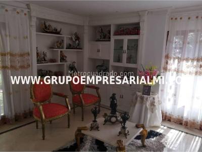 Casa de 5 alcobas en venta en El Poblado, Medellín, 1240 m² · foto 3 de 20