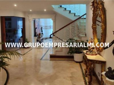 Casa de 5 alcobas en venta en El Poblado, Medellín, 1240 m² · foto 5 de 20