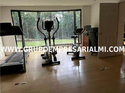 Casa de 5 alcobas en venta en El Poblado, Medellín, 1240 m² · foto 6 de 20