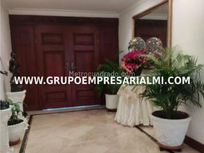 Casa de 5 alcobas en venta en El Poblado, Medellín, 1240 m² · foto 7 de 20