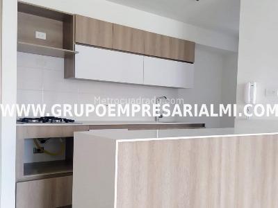 Apartamento de 3 alcobas en venta en Vegas De San Jose, Sabaneta, 89 m² · foto 3 de 20